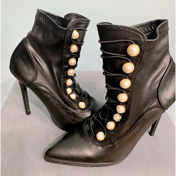 NWT THROWBACK HEELED BOOTIE - Picture 1 of 5